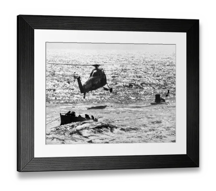 Framed Print : Helicopter & Boat Approach Sigma Craft Framed Print : Helicopter & Boat Approach Sigma Craft