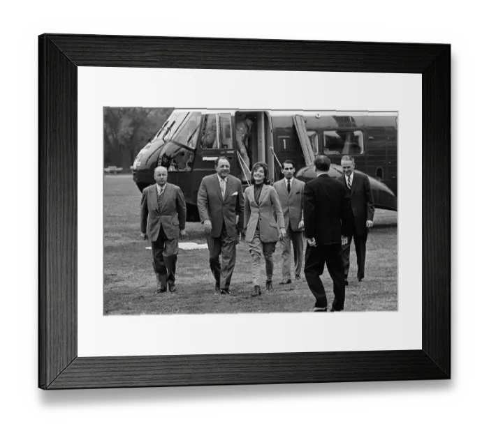 Framed Print : Jackie Kennedy Walking with Ayub Khan Framed Print : Jackie Kennedy Walking with Ayub Khan