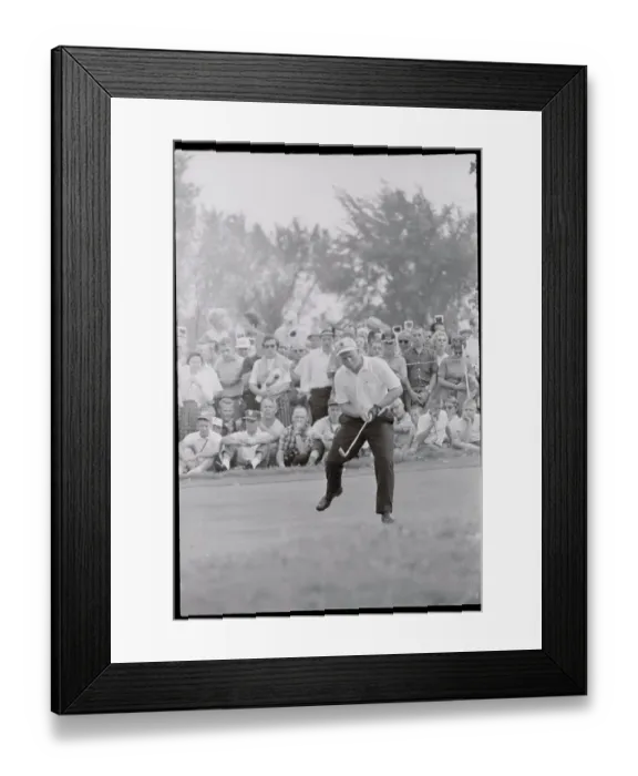 Framed Print : Jack Nicklaus in Golfing Action Framed Print : Jack Nicklaus in Golfing Action