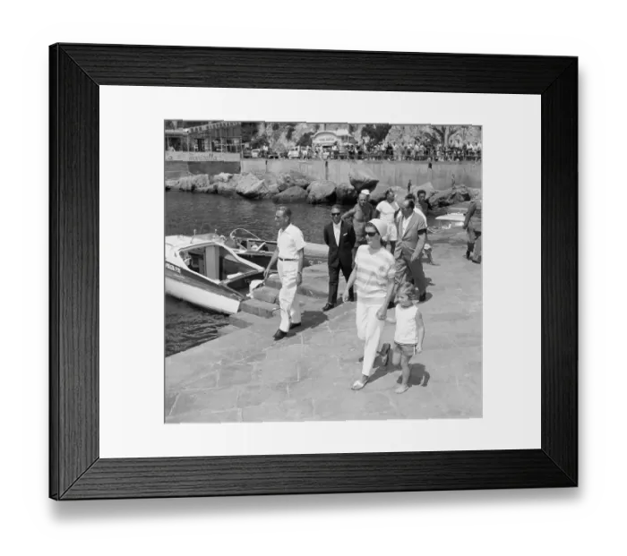 Framed Print : Jacqueline Kennedy and Caroline Heading Towards Yacht Framed Print : Jacqueline Kennedy and Caroline Heading Towards Yacht