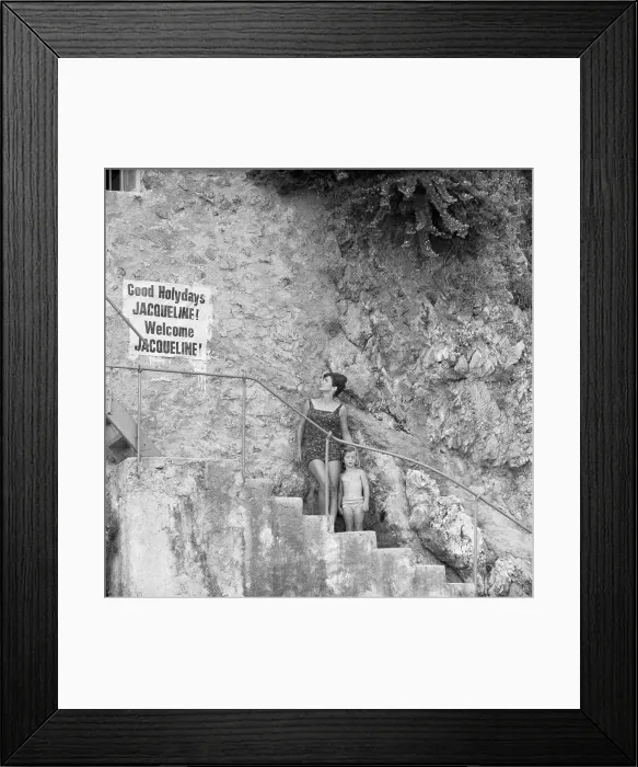 Framed Print : Jacqueline Bouvier Kennedy and Daughter on Steps Near Beach Framed Print : Jacqueline Bouvier Kennedy and Daughter on Steps Near Beach