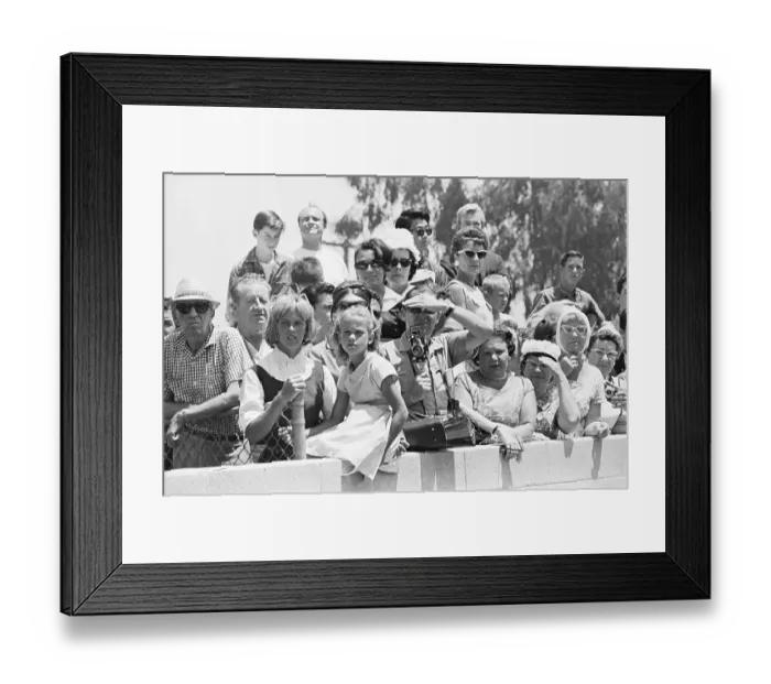 Framed Print : Spectators at Marilyn Monroe's Funeral
