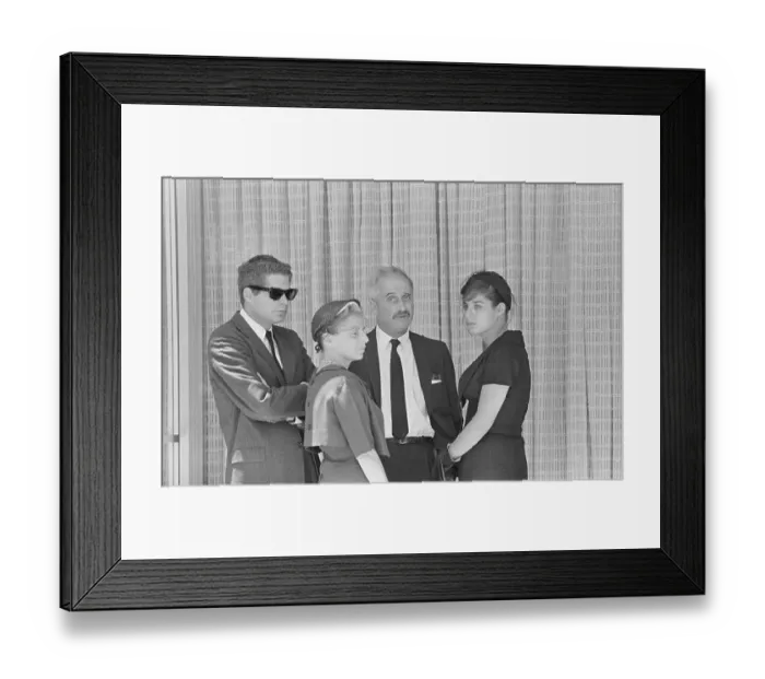 Framed Print : Marilyn Monroe's Psychiatrist at Her Funeral Framed Print : Marilyn Monroe's Psychiatrist at Her Funeral
