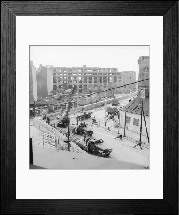 Framed Print : Construction of Berlin Wall Framed Print : Construction of Berlin Wall