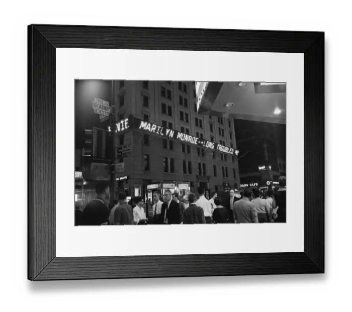 Framed Print : Electronic Message Board Announces Marilyn Monroe's Death Framed Print : Electronic Message Board Announces Marilyn Monroe's Death