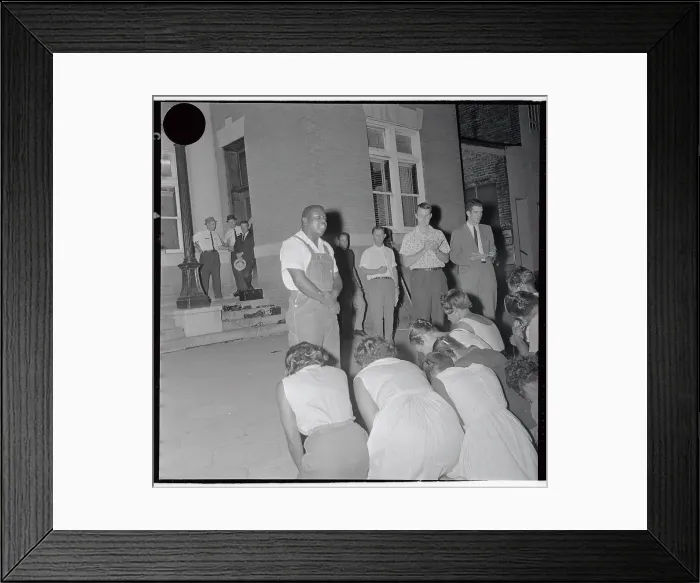 Framed Print : Dunn Leading a Ceremony Framed Print : Dunn Leading a Ceremony