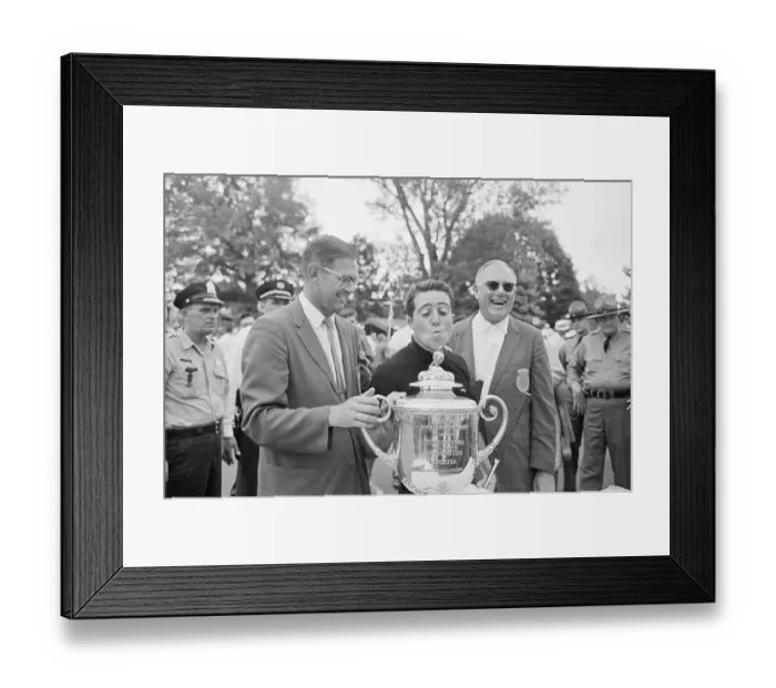 Framed Print : Gary Player Kissing Trophy Framed Print : Gary Player Kissing Trophy