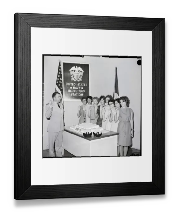 Framed Print : WAVEs Being Sworn In At Navy Station