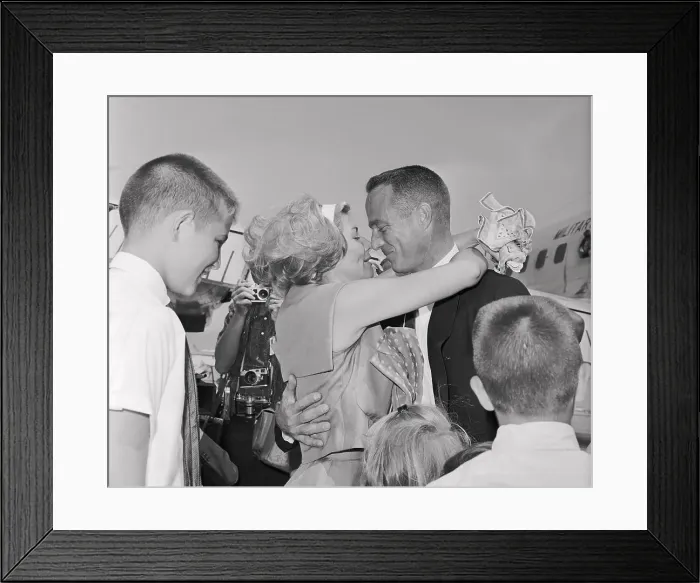 Framed Print : Astronaut Scott Carpenter Embracing His Wife Rene with Onlookers Framed Print : Astronaut Scott Carpenter Embracing His Wife Rene with Onlookers