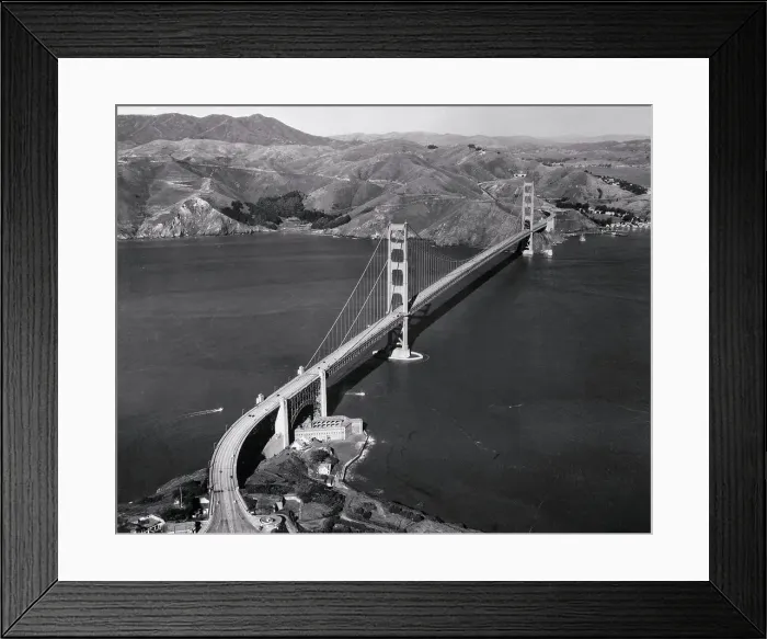 Framed Print : View of the Golden Gate Bridge Framed Print : View of the Golden Gate Bridge