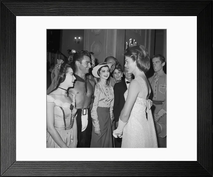 Framed Print : Jacqueline Talking to John Kryza Framed Print : Jacqueline Talking to John Kryza