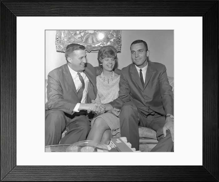 Framed Print : George Steinbrenner and Jerry Lucas Shaking Hands Framed Print : George Steinbrenner and Jerry Lucas Shaking Hands