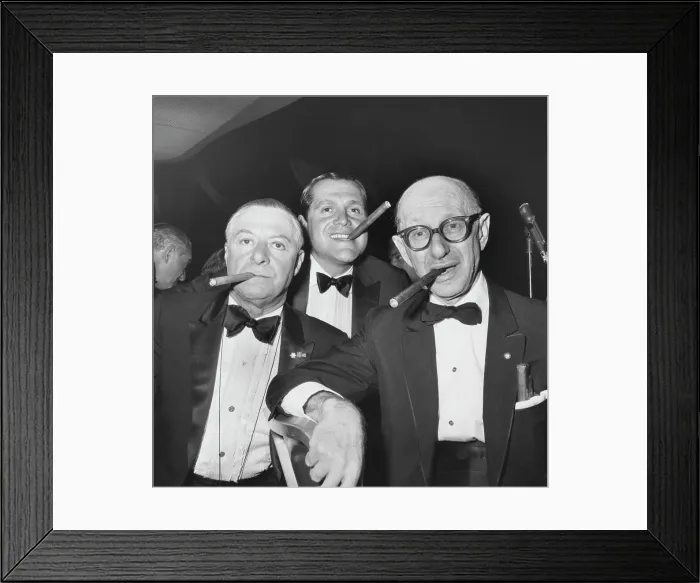 Framed Print : Comedian Friends Including Alan King and Sobol as Guest Framed Print : Comedian Friends Including Alan King and Sobol as Guest