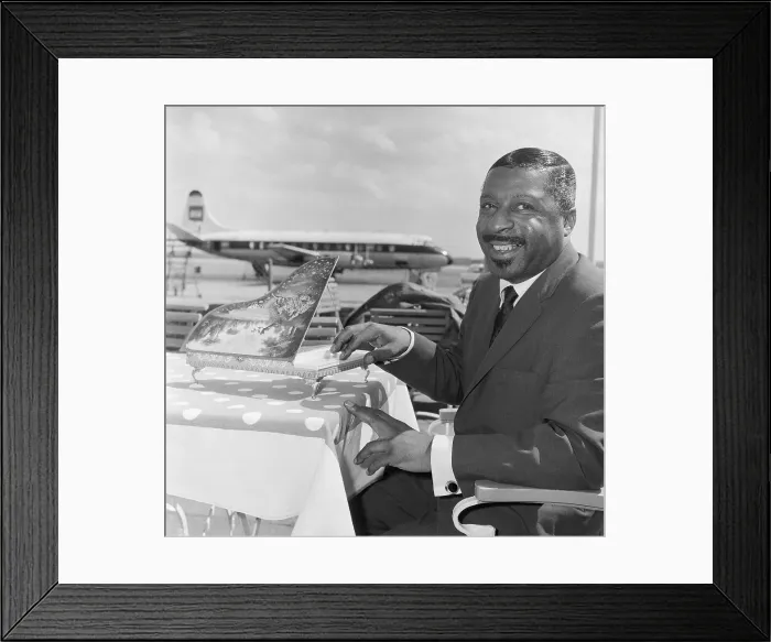 Framed Print : Erroll Garner With Miniature Piano Framed Print : Erroll Garner With Miniature Piano