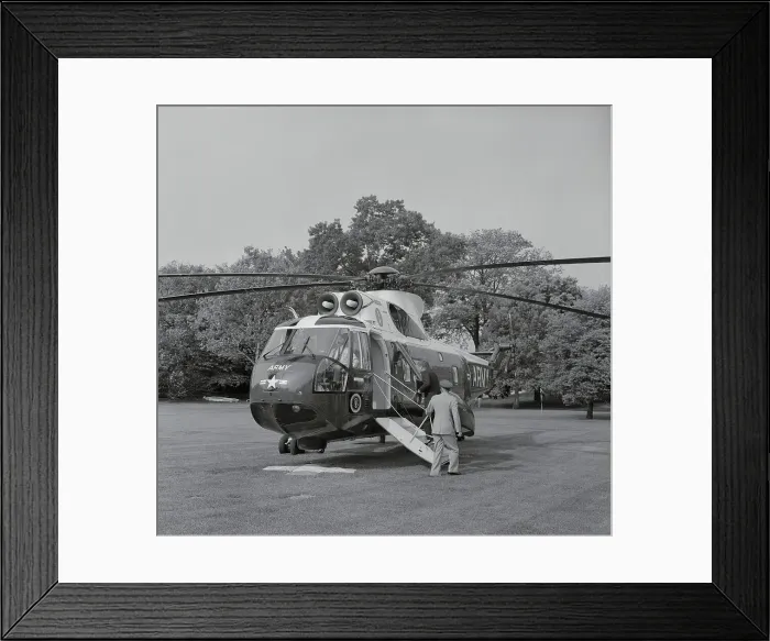 Framed Print : President John F. Kennedy Boarding Helicopter