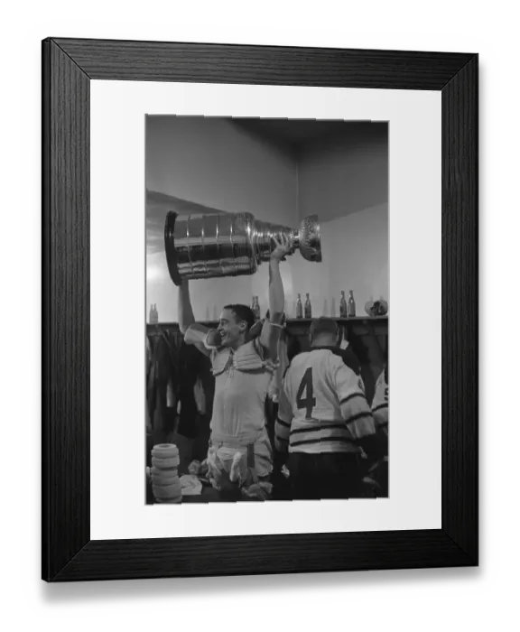Framed Print : Frank Mahovlich Raises the Stanley Cup Framed Print : Frank Mahovlich Raises the Stanley Cup