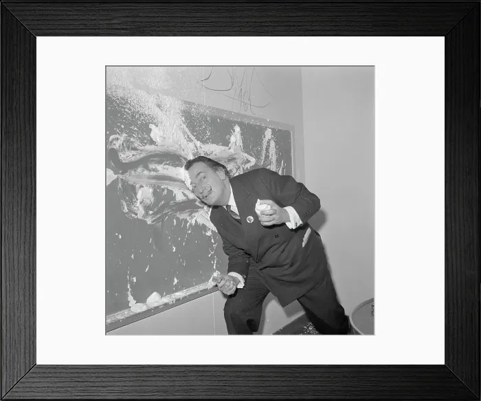 Framed Print : Salvador Dali Rubbing His Head in Shaving Cream Framed Print : Salvador Dali Rubbing His Head in Shaving Cream