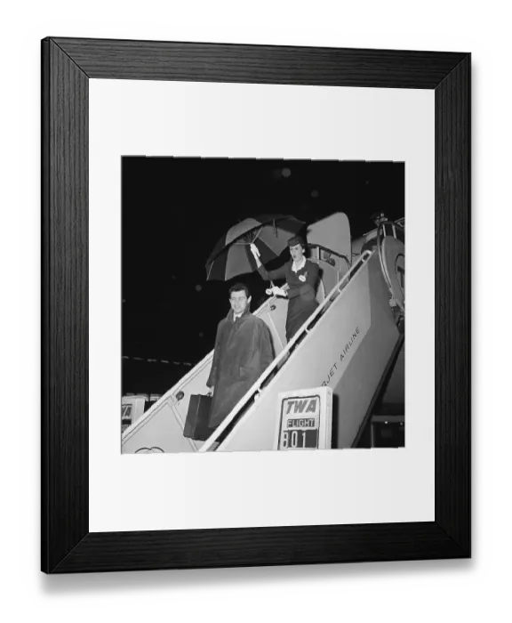 Framed Print : Eddie Fisher and Maureen McMullin Leaving Airplane Framed Print : Eddie Fisher and Maureen McMullin Leaving Airplane