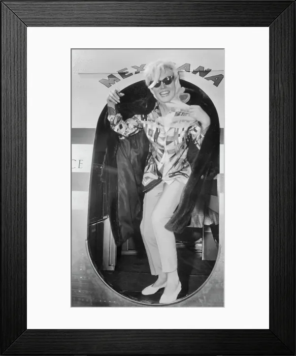 Framed Print : Actress Marilyn Monroe Coming Back from Vacation Framed Print : Actress Marilyn Monroe Coming Back from Vacation