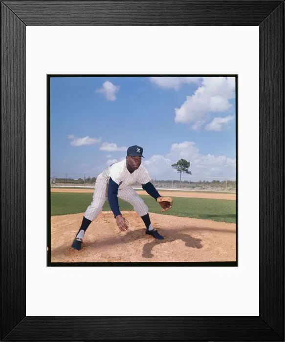 Framed Print : Al Downing Crouching Framed Print : Al Downing Crouching