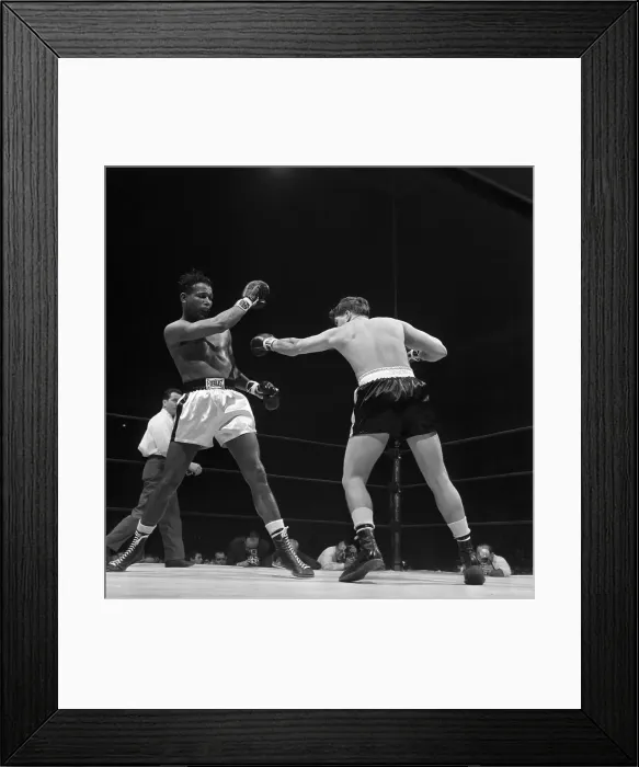 Framed Print : Moyer Defeats Robinson Framed Print : Moyer Defeats Robinson