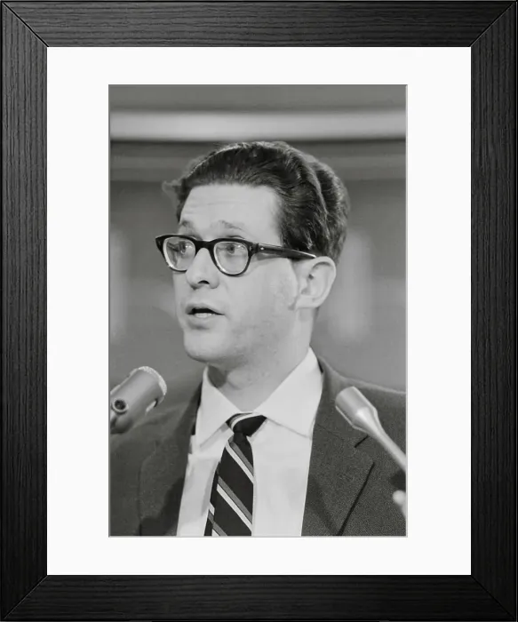Framed Print : Frederic Pryor Speaking to Press on His Release from Germany Framed Print : Frederic Pryor Speaking to Press on His Release from Germany