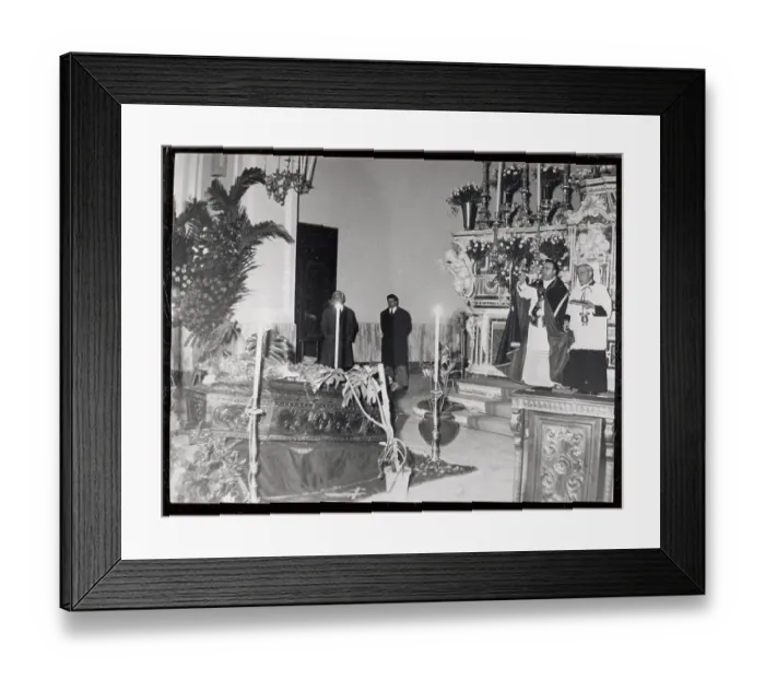 Framed Print : Priest Spraying Lucky Luciano's Coffin with Holy Water Framed Print : Priest Spraying Lucky Luciano's Coffin with Holy Water