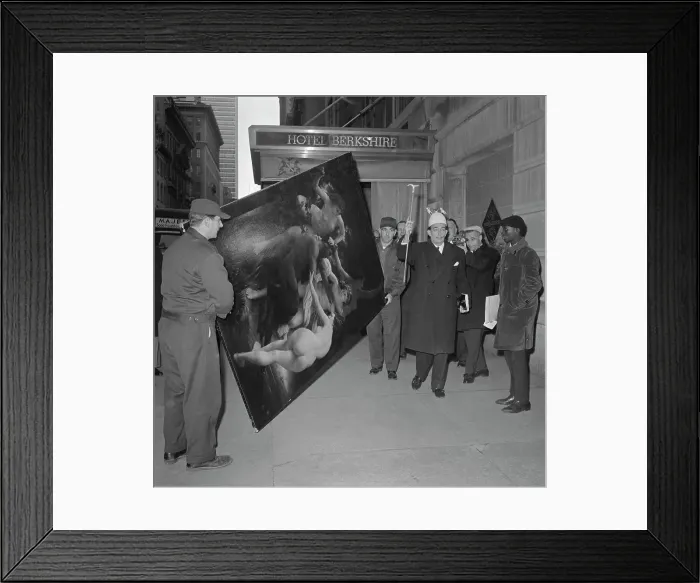 Framed Print : Salvador Dali with Painting by Bouguereau Framed Print : Salvador Dali with Painting by Bouguereau