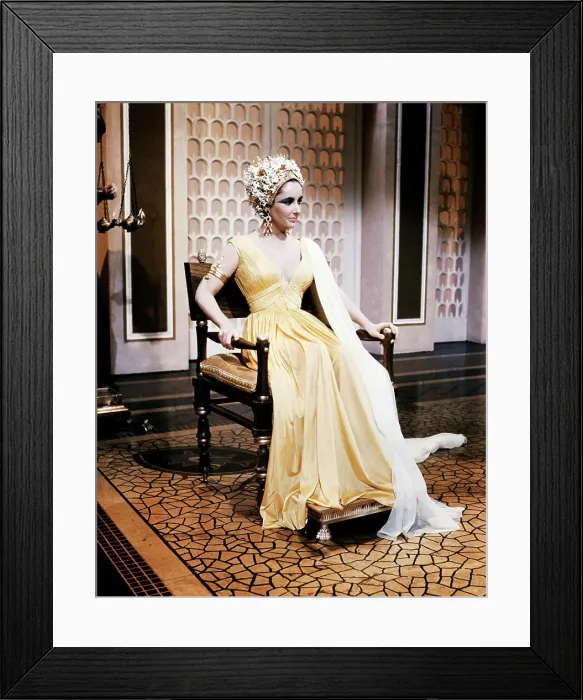 Framed Print : Elizabeth Taylor Seated on Throne Framed Print : Elizabeth Taylor Seated on Throne