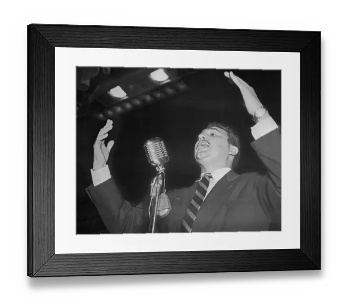 Framed Print : Young Fidel Castro in Suit and Tie and Gesturing During Speech Framed Print : Young Fidel Castro in Suit and Tie and Gesturing During Speech