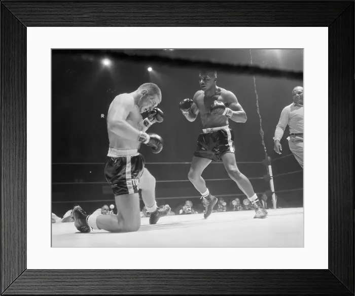 Framed Print : Tom McNeeley on Knee in Fight Framed Print : Tom McNeeley on Knee in Fight