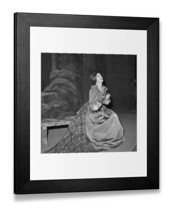 Framed Print : Joan Sutherland Singing During Rehearsal Framed Print : Joan Sutherland Singing During Rehearsal