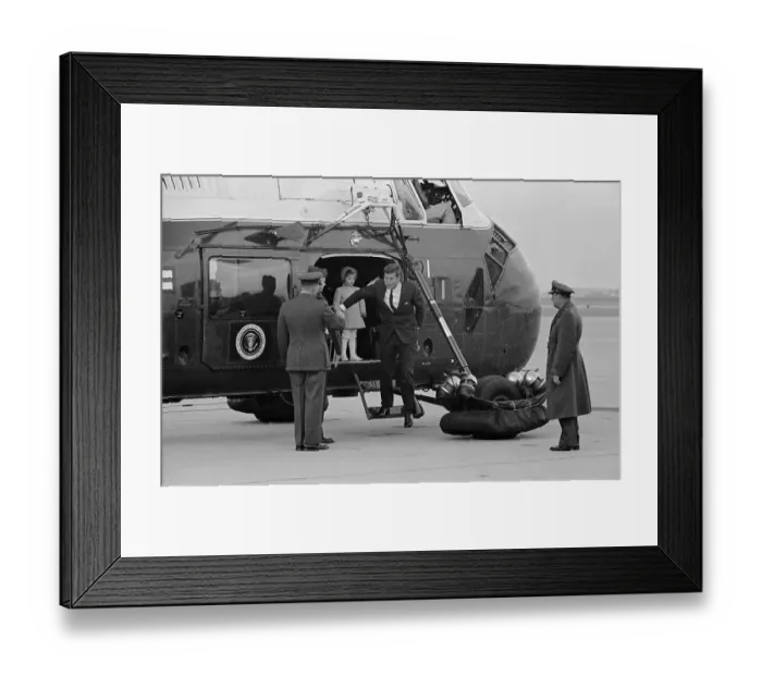 Framed Print : John F. Kennedy and Young Caroline Leaving Helicopter Framed Print : John F. Kennedy and Young Caroline Leaving Helicopter