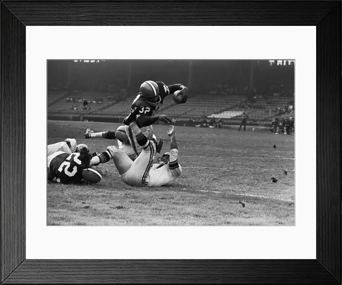 Framed Print : Jim Brown Diving for Touchdown Framed Print : Jim Brown Diving for Touchdown