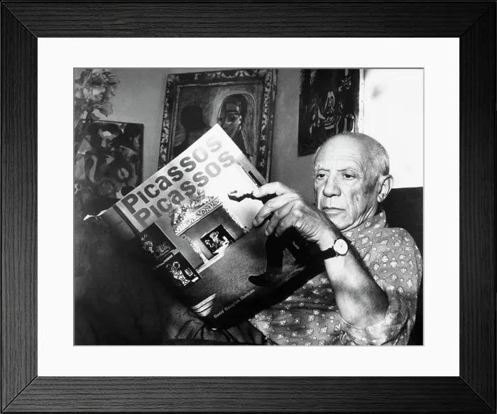 Framed Print : Pablo Picasso Thumbs Through Book Framed Print : Pablo Picasso Thumbs Through Book