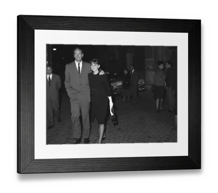 Framed Print : Mel Ferrer and Audrey Hepburn in Rome