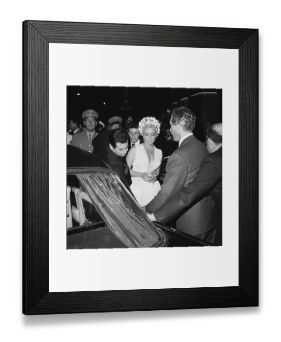 Framed Print : Elizabeth Taylor and Eddie Fisher at Limousine Framed Print : Elizabeth Taylor and Eddie Fisher at Limousine