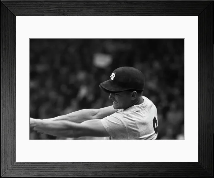 Framed Print : Roger Maris Swinging Bat Framed Print : Roger Maris Swinging Bat