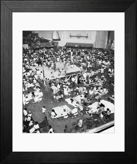 Framed Print : Fleeding a Storm Framed Print : Fleeding a Storm