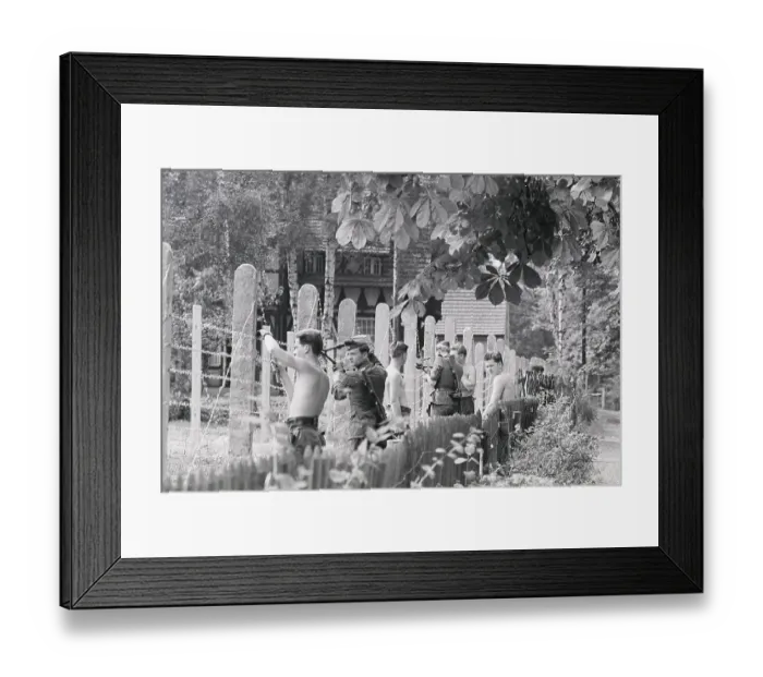 Framed Print : Border Police Building the Berlin Wall Framed Print : Border Police Building the Berlin Wall