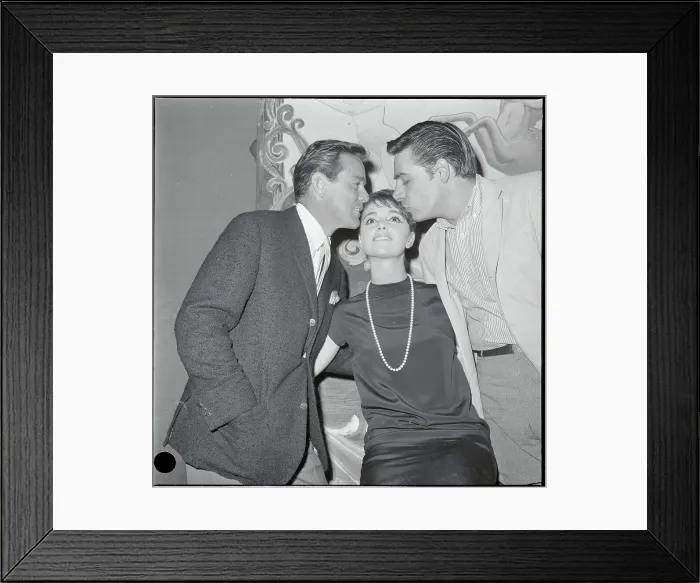Framed Print : Greeting Anna Maria Alberghetti Framed Print : Greeting Anna Maria Alberghetti
