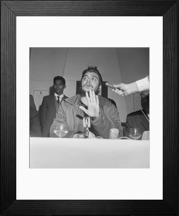 Framed Print : Che Guevara Speaking