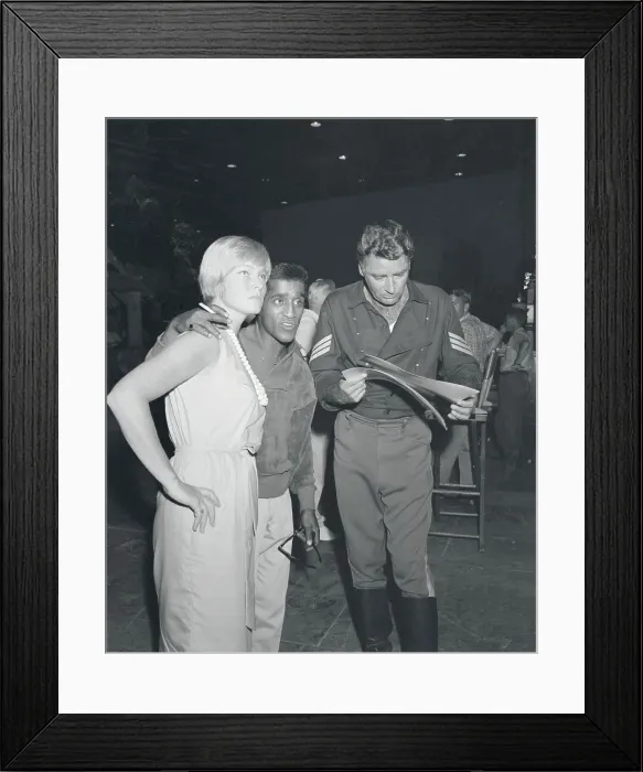 Framed Print : Sammy Davis Jr. with Wife and Peter Lawford Framed Print : Sammy Davis Jr. with Wife and Peter Lawford