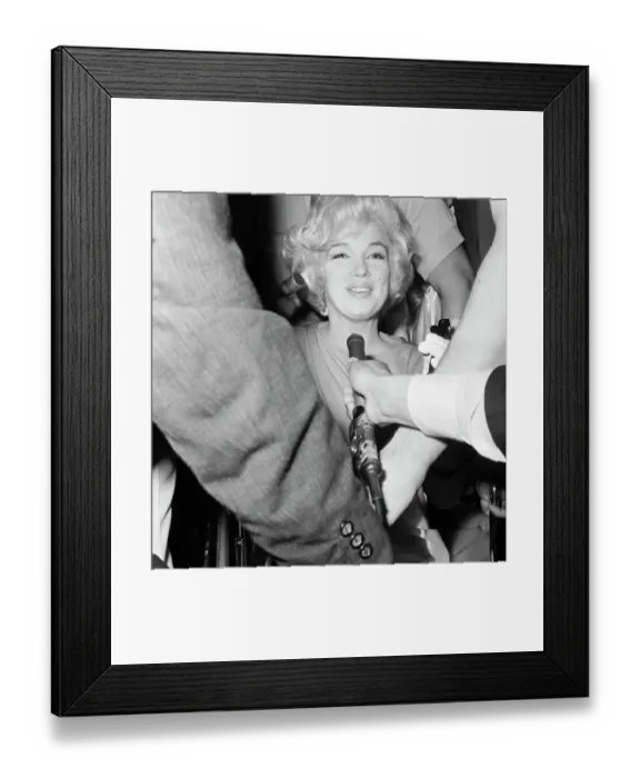 Framed Print : Newsmen Interviewing Marilyn Monroe Framed Print : Newsmen Interviewing Marilyn Monroe