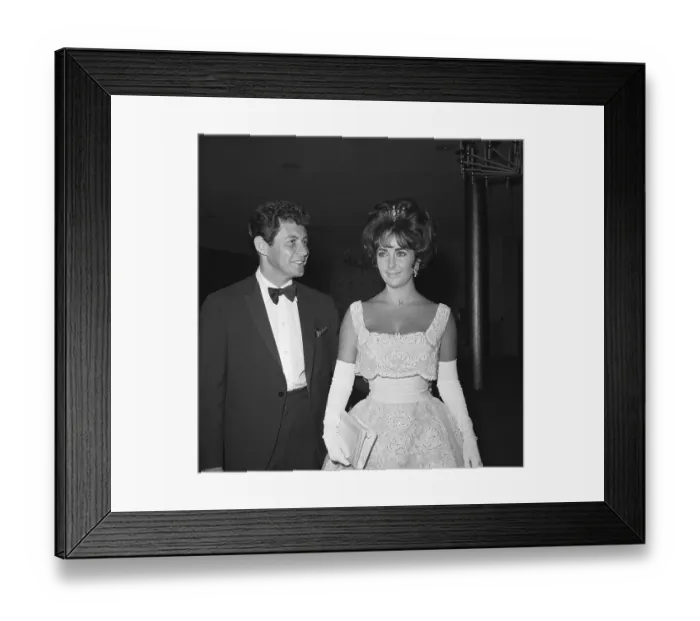 Framed Print : Elizabeth Taylor and Eddie Fisher in Formal Attire