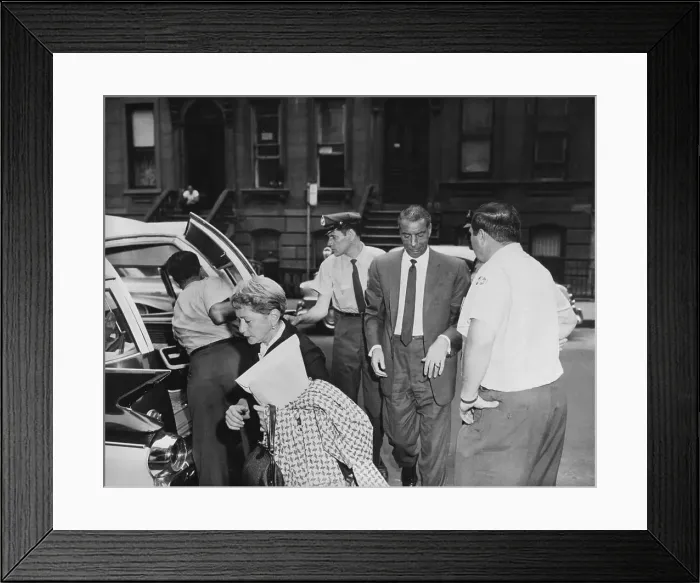 Framed Print : Joe DiMaggio Visiting Marilyn Monroe in Hospital Framed Print : Joe DiMaggio Visiting Marilyn Monroe in Hospital