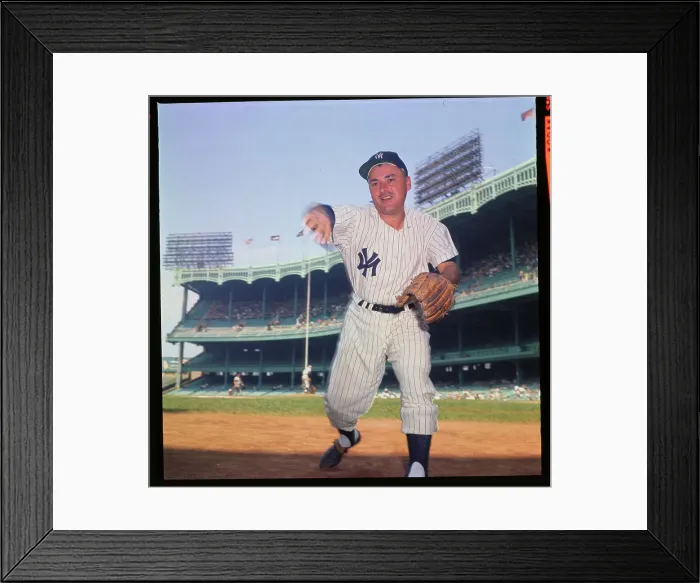 Framed Print : Luis Arroyo in Pitching Stance Framed Print : Luis Arroyo in Pitching Stance