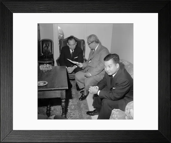 Framed Print : Meeting of Asian Leaders Framed Print : Meeting of Asian Leaders