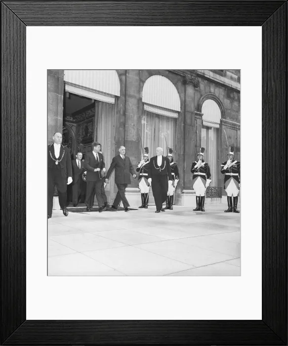 Framed Print : Presidents Kennedy and De Gaulle at Palais de l'Elysee Framed Print : Presidents Kennedy and De Gaulle at Palais de l'Elysee