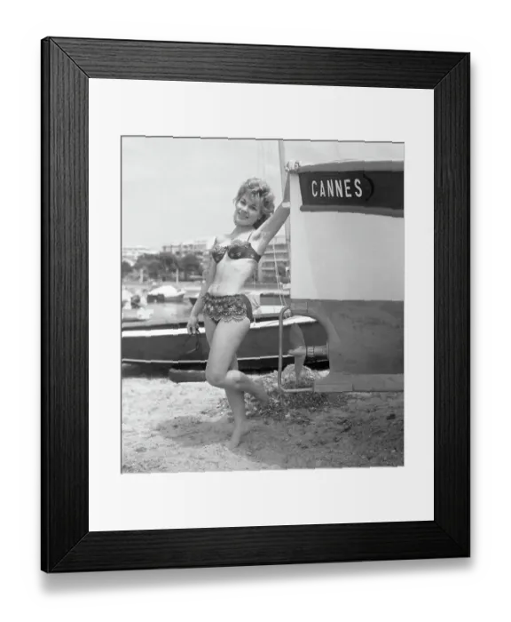 Framed Print : Contestant for the Miss Festival Crown at Cannes